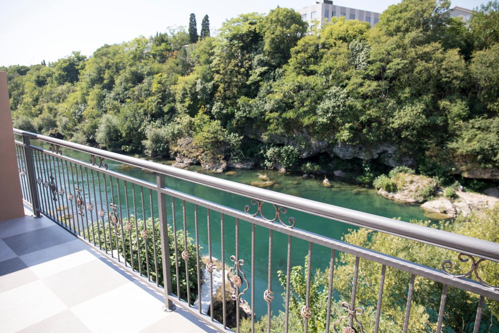 Kovac Riverfront * موستار
